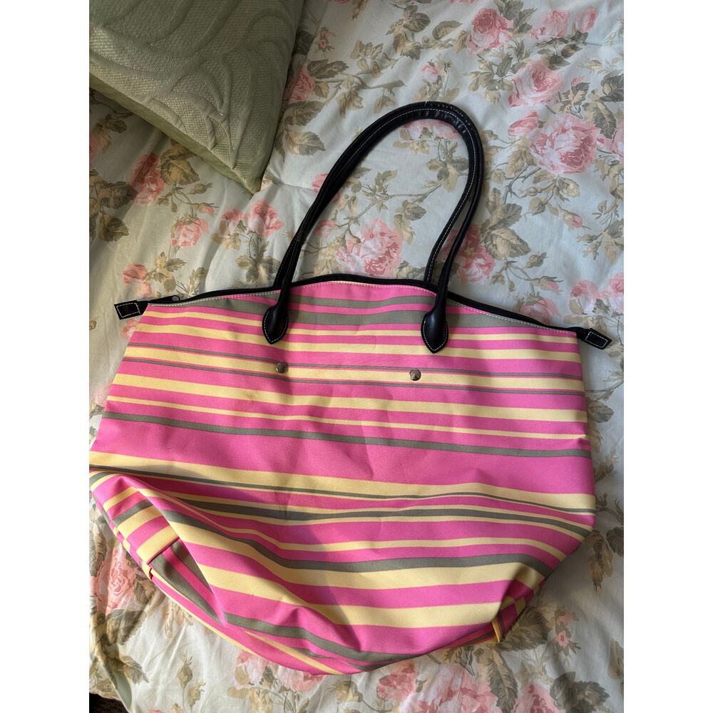 Bag Striped in pastel colors with black handles